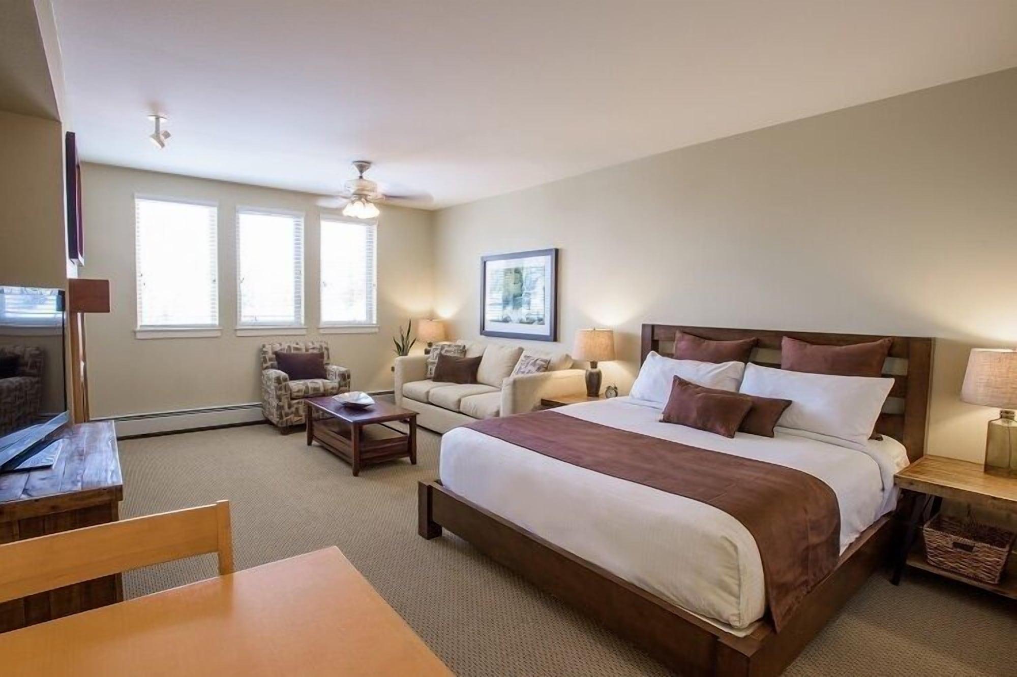 Lodge Fraser Crossing And Founders Pointe *